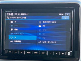 オーディオメディアにはCD/DVDプレイヤー、bluetooth接続と幅広いメディアとのリンクが可能!勿論、ラジオ&TVも視聴可能です。