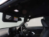 運転席・助手席バニティミラー・運転席チケットホルダー付きサンバイザーです。