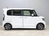 【コーティング/ガードコスメSP】好評のコーティング施工で愛車のボディをケアしませんか?紫外線や酸性雨等の劣化によって塗装面の光沢の消失や塗装の剥離を防ぎます!