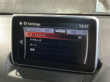 レバーをAUTOの位置にしているとき、レインセンサーが雨を感知すると、雨量に応じてワイパーが自動で作動してくれるオートワイパーを装備!設定変更で非作動にすると、間欠作動に固定されます。