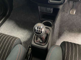 ミッションはフロア5MT!マニュアル車です!