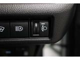 車体が傾いた状態の時にヘッドライトの光の高さを上下に調整することが出来ます!