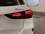 前後に障害物センサーが装備されており、狭い道でも安心してご運転頂けます。音だけではなく視覚でもゲージが増えていくことで距離間が把握出来る優れものです★