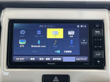 純正7インチメモリナビを装着しています。Bluetooth(ブルートゥース)・USB接続/CD・DVD再生/フルセグ視聴等が使用できます。