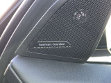 ハーマンカードンのカースピーカーは良質な音を届けると同時に、その先にある車内空間における上質な&ldquo;音楽体験&rdquo;も提供している。