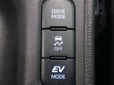 VSC(滑りやすい路面での横滑りを抑え車両の安定性を保つための機能)搭載ですが、雪道などから脱出する時はOFFすると脱出しやすくなる場合があります