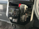 自動で車内温度を調整してくれる【オートエアコン】付きです