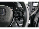 Hondaセンシングの機能のひとつ、アダプティブクルーズコントロール付!アクセルから足を離しても設定したスピードと前車との車間を保ち走行してくれます!車線維持もアシスト☆高速道路で疲労軽減ですね☆