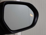 後方からの車の接近を教えてくれるブラインドスポットモニター♪※あくまでも補助的な装置なので目視確認もお忘れなく!