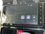 スマホとクルマをつなぐことで、これまでのナビに加えて、いろんなサービスが楽しめます。