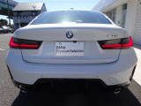 BMW正規販売店のお車は、全てのお車にBMW認定中古車保証書が発行されます。保証約款もございますので、保証内容が明確でございます。お客様にご安心してお乗り頂けますよう、全力でお客様をサポート致します。