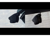 あおり運転対策や予期せぬトラブルへの備えとして心強い前後ドライブレコーダー。走行中の映像をしっかりと記録し、ドライバーと同乗者の安全を見守ります。購入後すぐに安心してドライブを楽しめる人気の装備です。