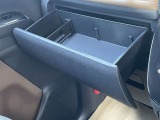 スリムサイズのティッシュがすっぽり入る小物入れは便利です