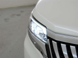 消費電力が少なく長寿命のLEDヘッドランプを装備しております。