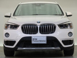 【キドニーグリル】BMWの代名詞。一目見ただけでBMWであると認識できる確固たるアイコンとして存在感を放ちます。