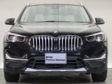 【キドニーグリル】BMWの代名詞。一目見ただけでBMWであると認識できる確固たるアイコンとして存在感を放ちます。