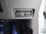 ■高速道路の料金所もノンストレスでスムーズに通過できるETC。スマートなビルトインタイプ!【ETC2.0搭載】※別途登録料がかかります。