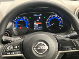 【メーター】メーター内のカラーディスプレイには運転をサポートするさまざまな情報を表示!