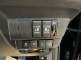 【電動スライドドア】隣の車との距離が近い駐車場でも、ぶつける心配をせずスムーズに開閉。限られたスペースを賢く使う、暮らしに寄り添った設計が魅力です。