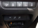 【2Wayドライビングポジションメモリー機能】お二人のシートパターンを記憶することができますので、運転時はボタン一つでシート調節できますね。