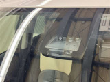 サポカーSとは、衝突被害軽減ブレーキに加えて、高齢者に多いと言われている踏み間違い事故防止をサポートする機能です。詳しくは販売店スタッフまでおたずねください。