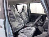 高いホールド性で運転姿勢が安定します。長距離ドライブでも疲れにくいのが魅力です。快適なドライビングライフをお送りください♪