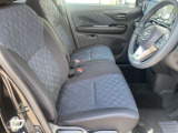 室内はしっかりとクリーニングしています☆引き締まったブラックの内装です♪