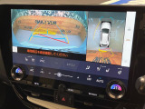 【パノラミックビューモニター】専用のカメラにより、上から見下ろしたような視点で360度クルマの周囲を確認することができます☆死角部分も確認しやすく、狭い場所での切り返しや駐車もスムーズに行えます。