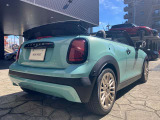 MINI専門のメカニックが、100項目にも上るポイントを徹底的にチェック。交換基準に達した部品があれば、弊社負担にて交換後、お客様へご納車致します。