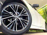 【純正19インチアルミホイール】外観にマッチした純正アルミホイールを装着しております。各種社外アルミホイールや、スタッドレスタイヤも取扱いしております。是非ご相談ください♪