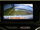 バックガイドモニターで、後方を確認しながら安心して駐車することができます。運転初心者も熟練者も必須の機能ですよ!