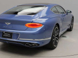 この角度がBentleyの統一デザインコンセプトを表現します