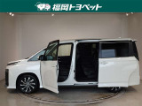 両側パワースライドドア付きだから、狭い駐車スペースなどでの 乗り降りラクラク!小さなお子さまのいるご家庭には嬉しい装備。