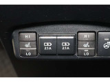 運転席と助手席には寒い日の肩や腰、冷えやすい下肢を温めてくれるシートヒーターが付いております!