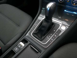 DSGトランスミッションはエンジンのパワーを最大限に生かして、タイヤへと伝達するシステムです。走りの良さと低燃費を実現しました。