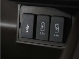 ◆USBチャージャー◆使いやすい場所に装備されています。