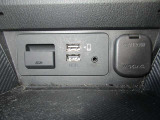 USB再生に加えApple Car PlayやAndoroid Autoにも対応しております♪