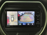 360&deg;ビューモニターでは前後左右4つのカメラ映像をさまざまな走行状況に応じて切り替えてセンターディスプレイに表示することで、駐車時や狭い道でのすれ違い時、見通しの悪い交差点進入時でも安心感を高めます