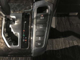 シフト連動パーキングブレーキ&オートブレーキホールド機能付きで運転が快適に&hellip;♪