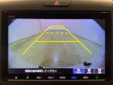 リアカメラ付で、後方をナビ画面で確認。車庫入れも安心です。もちろん、バックギアと連動しています。