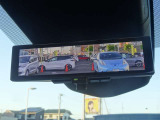 【スマートルームミラー】後席の大きな荷物や同乗者で後方が確認しづらい時でも安心!カメラが撮影した車両後方の映像をルームミラー内に表示。クリアな視界で状況の確認が可能です!