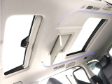 【ツインサンルーフ】サンルーフ装備車両!高級感もアップ、大人気オプション解放感溢れる快適なドライブをお楽しみください♪