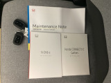 メンテナンスノート【点検整備記録簿・保証書】、取説です。スマートキーはバッグなどにしまったままボタン操作でエンジンの始動・停止ができて大変便利です。
