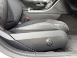 運転席シートの状態は良好です。