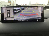 360&deg;ビューモニターでは前後左右4つのカメラ映像をさまざまな走行状況に応じて切り替えてセンターディスプレイに表示することで、駐車時や狭い道でのすれ違い時、見通しの悪い交差点進入時でも安心感を高めます