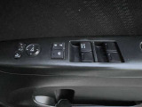 全席パワーウィンドウです。電動格納ドアミラーです。