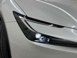 LEDヘッドライトです。デザイン性がよくとても明るいので、夜間の走行や悪天候でも安心です。しかも長寿命!