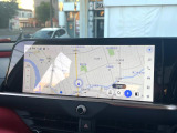 【メーカー純正ナビ】インテリアに溶け込むスタイリッシュな「専用設計」メーカーナビを装備♪視認性や操作性など基本性能にも優れ、より上質なカーライフをお楽しみいただけます。