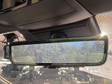 【デジタルインナーミラー】後席の大きな荷物や同乗者で後方が確認しづらい時でも安心!カメラが撮影した車両後方の映像をルームミラー内に表示。クリアな視界で状況の確認が可能です!