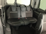 【わくわくゲート】タテはもちろんヨコにも開き、ちょっとした荷物を積む時にもとても便利♪人やペットの乗り降りもスムーズにできます♪